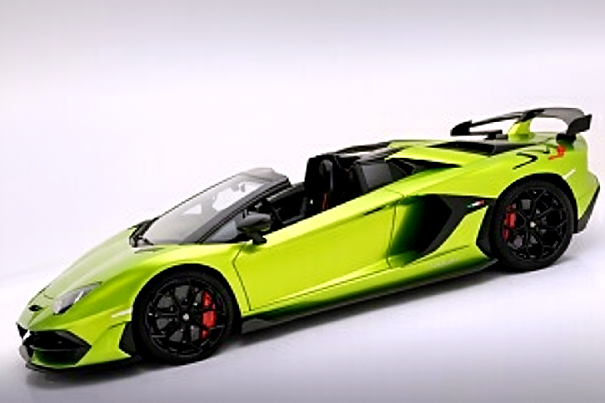 Lamborghini Aventador SVJ Roadster
